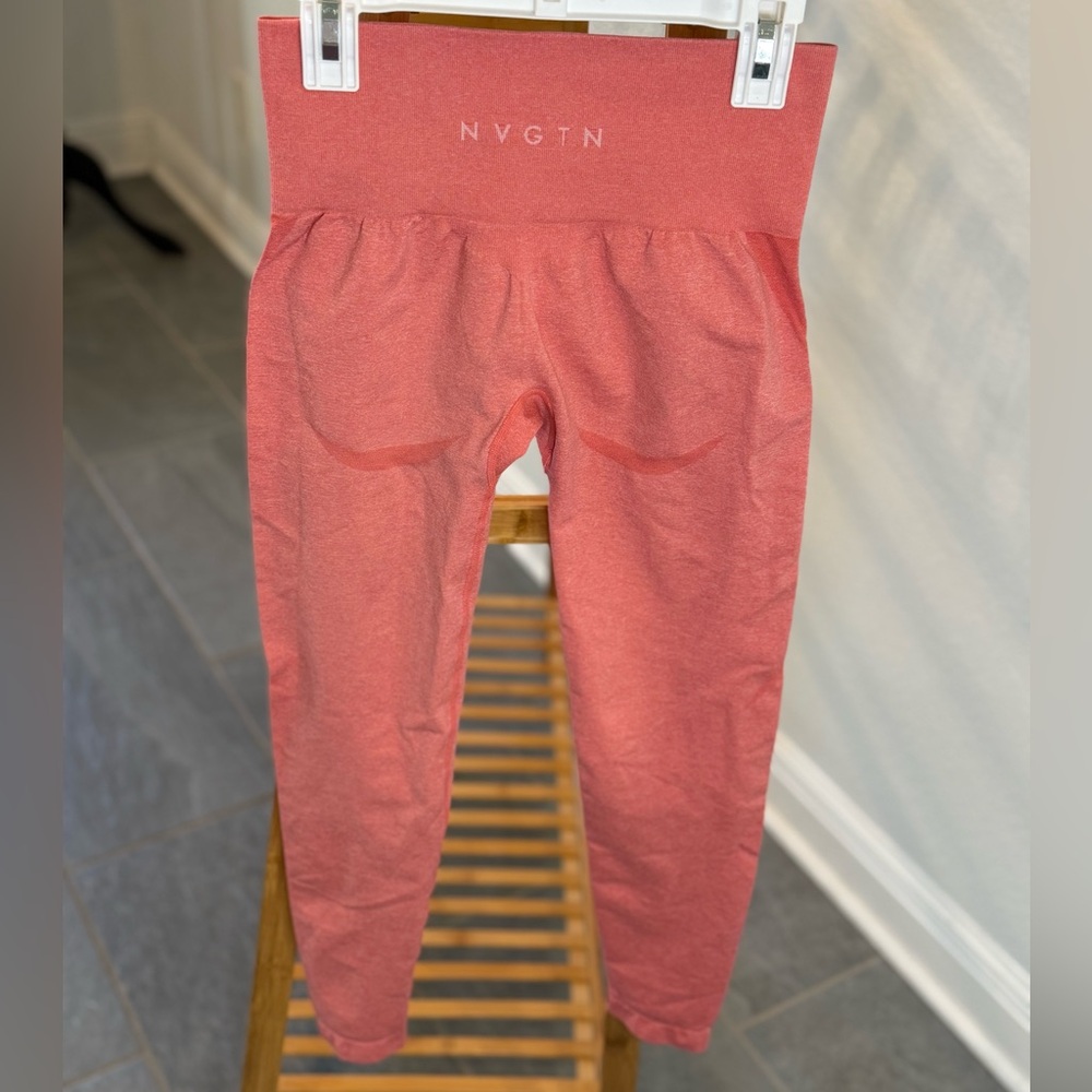 NVGTN Contour Leggings in Pink, Size S - Picture 2 of 4